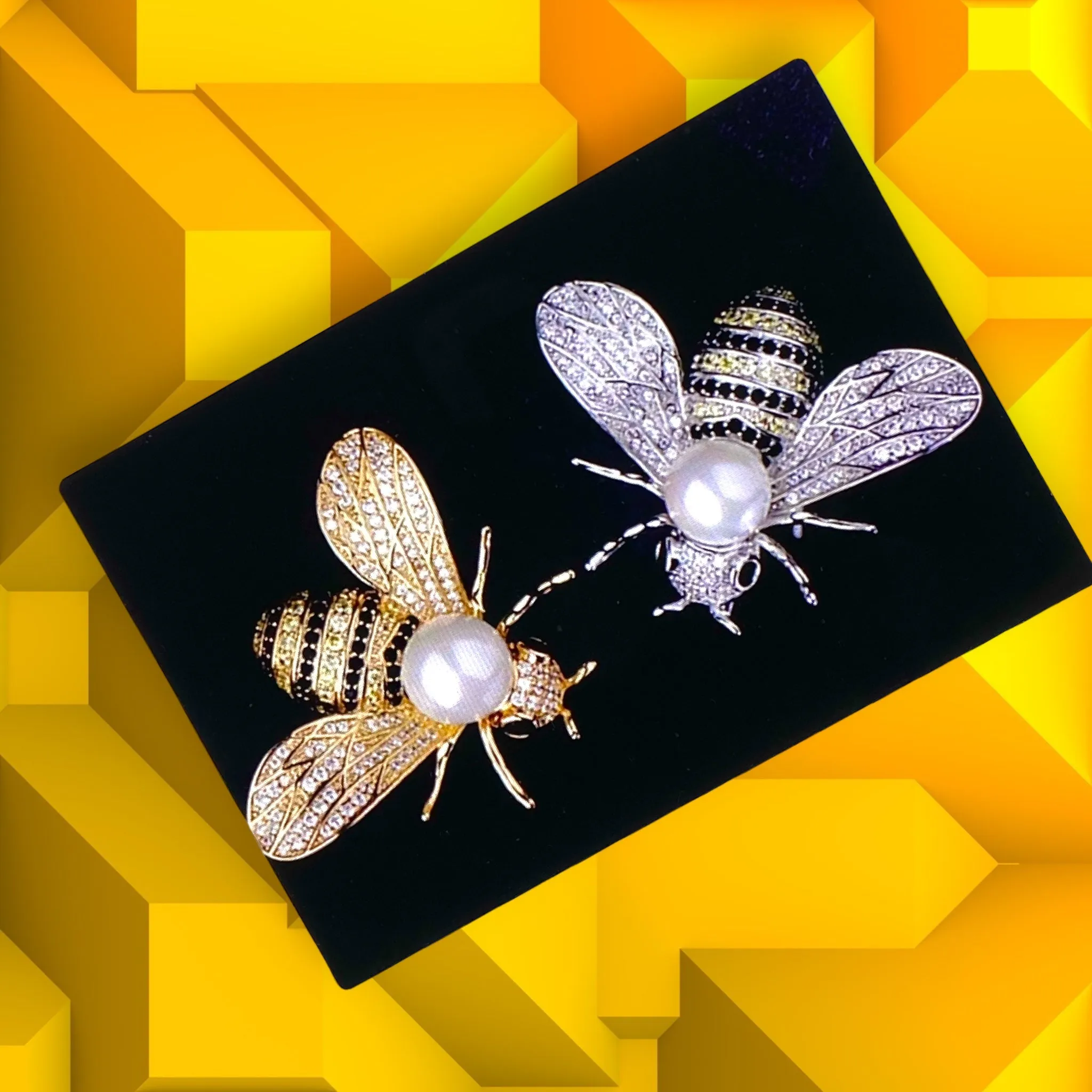 Elegant Glittery Pearl Honeybee Brooch